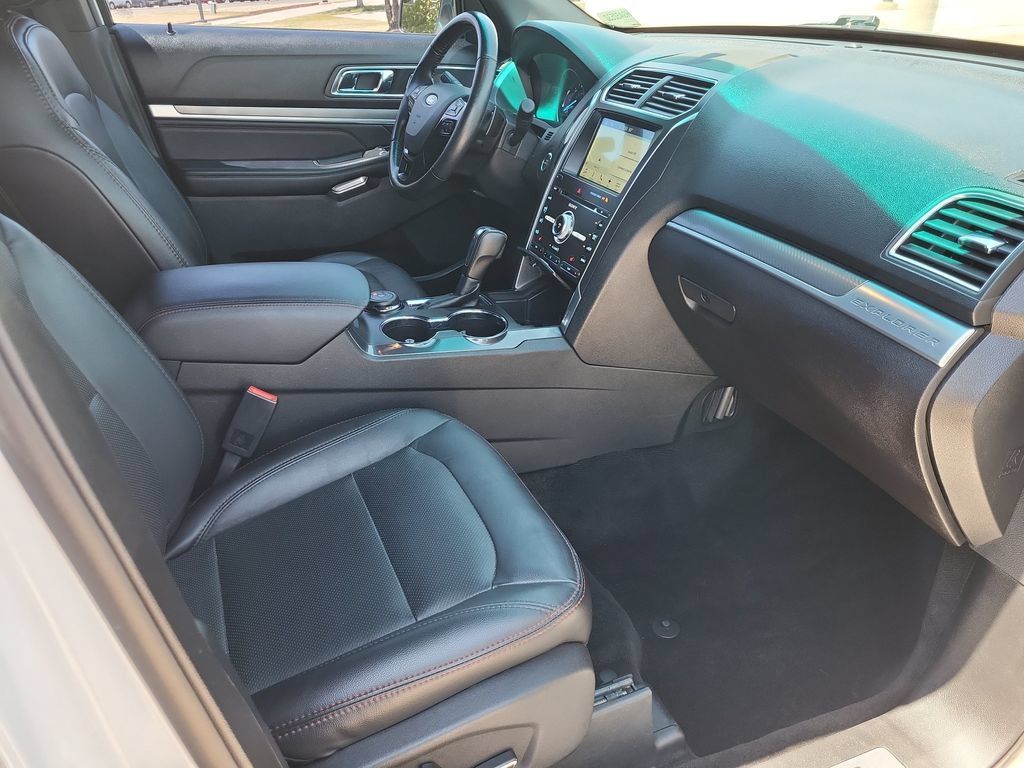 Used 2017 Ford Explorer Sport AWD/4WD image 21