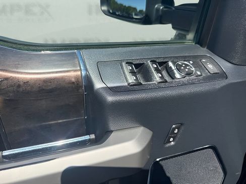 Used 2022 Ford F350 Lariat w/ Chrome Package AWD/4WD image 20