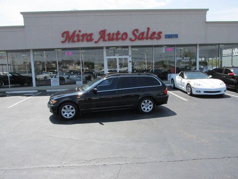 Used 2004 BMW 325xi Wagon image 2