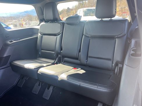 Certified 2025 Ford Expedition Platinum w/ Stealth Performance Package image 18