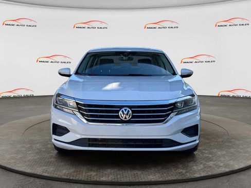 Used 2021 Volkswagen Passat 2.0T SE image 2