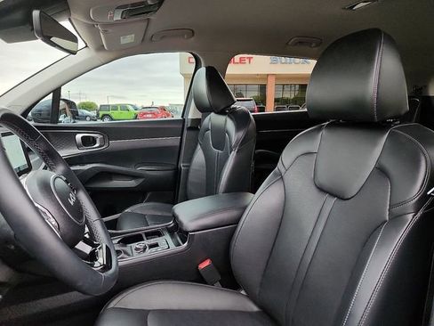 Used 2024 Kia Sorento S AWD/4WD image 14