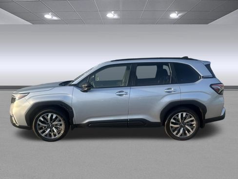 Used 2025 Subaru Forester Touring w/ Popular Package - Touring AWD/4WD image 6