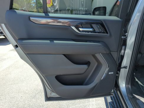 New 2026 GMC Yukon Elevation w/ Elevation Premium Package AWD/4WD image 28
