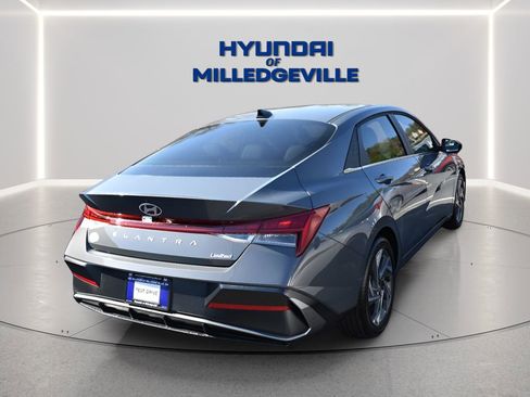 New 2026 Hyundai Elantra Limited FWD image 4