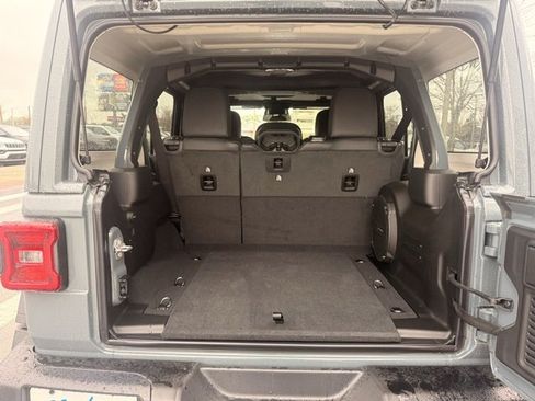 New 2026 Jeep Wrangler Unlimited Rubicon image 9