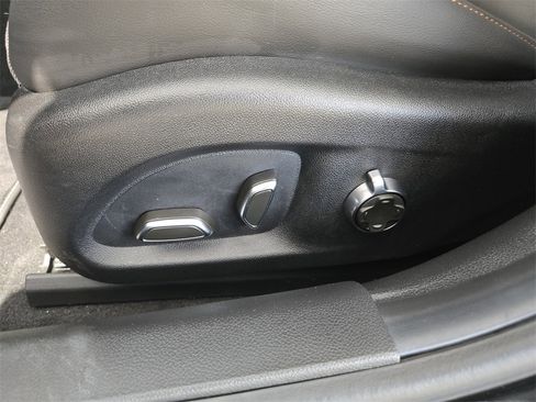 Used 2022 Cadillac CT4 V image 27