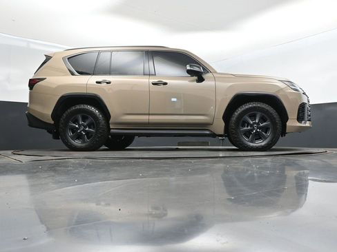 Used 2025 Lexus LX 700h Overtrail image 46