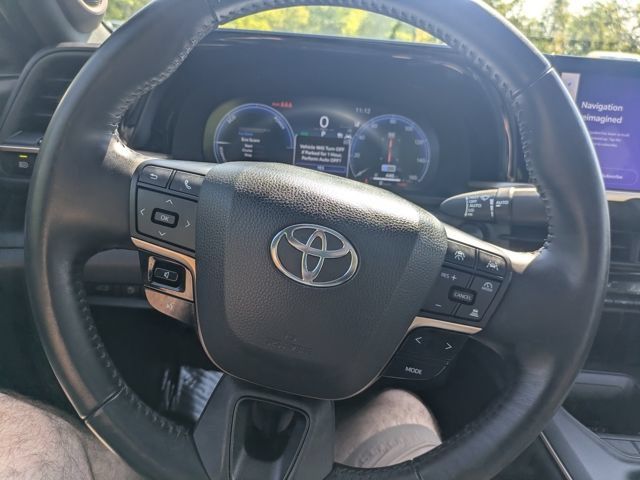 Used 2023 Toyota Crown AWD/4WD image 22