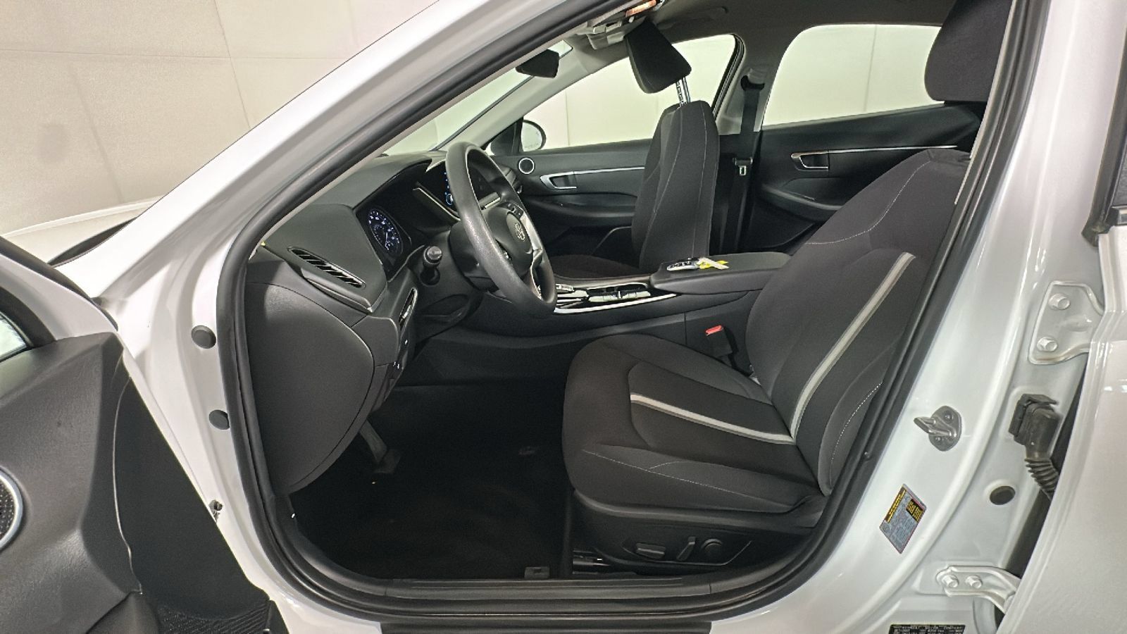 Used 2023 Hyundai Sonata SEL w/ Cargo Package FWD image 13