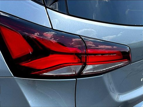 Used 2023 Chevrolet Equinox Premier image 31