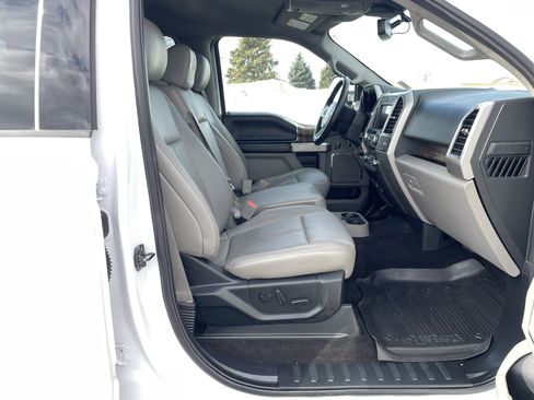 Used 2019 Ford F150 Lariat image 23