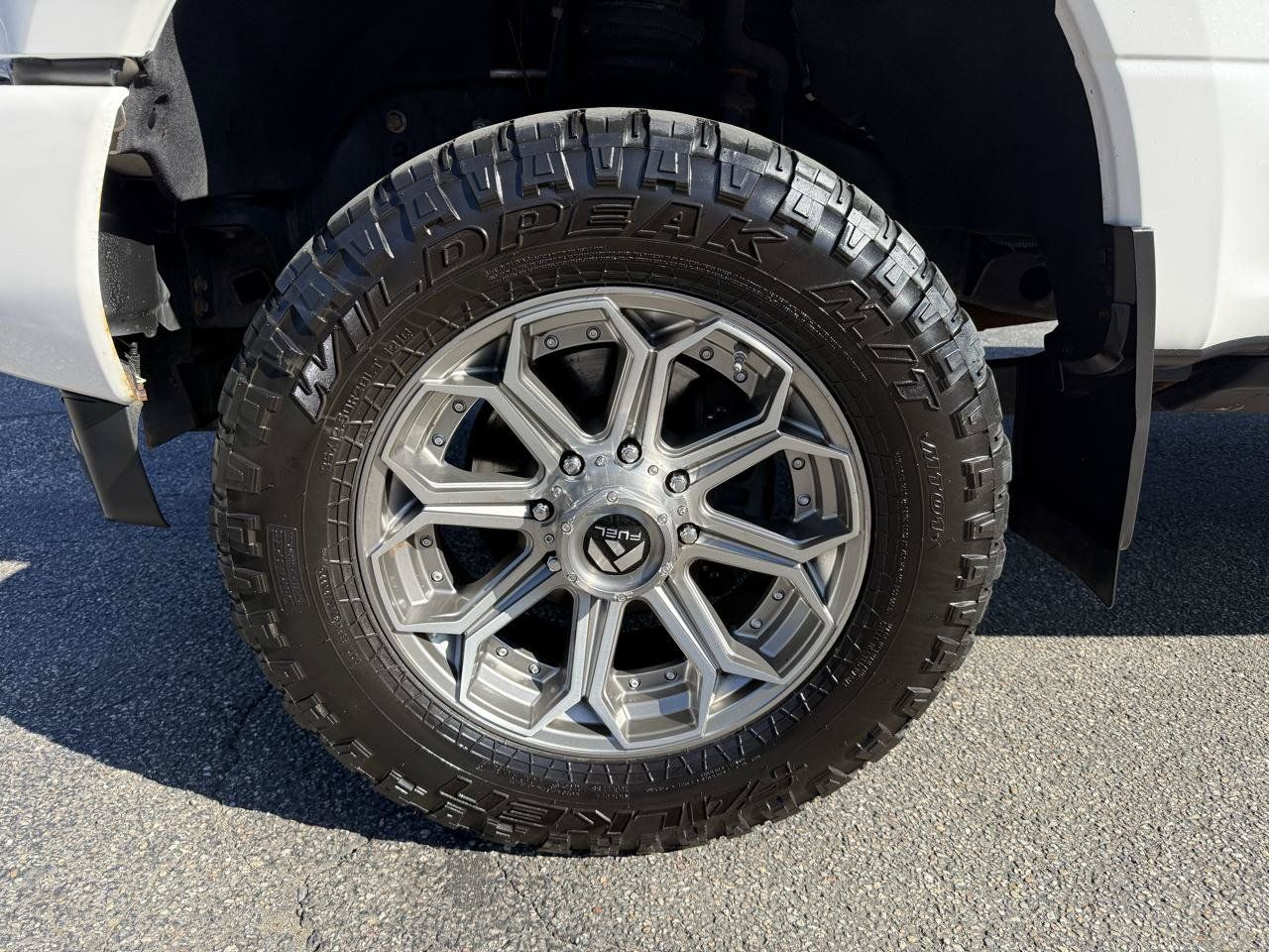 Used 2019 Ford F350 Platinum w/ Platinum Ultimate Package AWD/4WD image 5