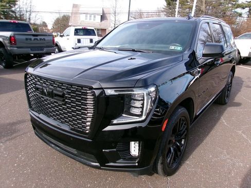 Used 2021 GMC Yukon Denali w/ Denali Premium Package image 4