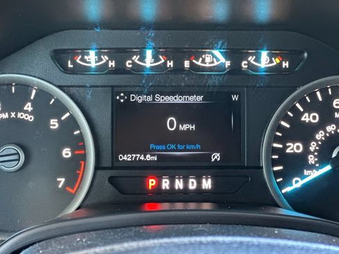 Certified 2019 Ford F150 XLT w/ Equipment Group 302A Luxury AWD/4WD image 25