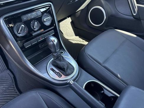 Used 2019 Volkswagen Beetle 2.0T S FWD image 24