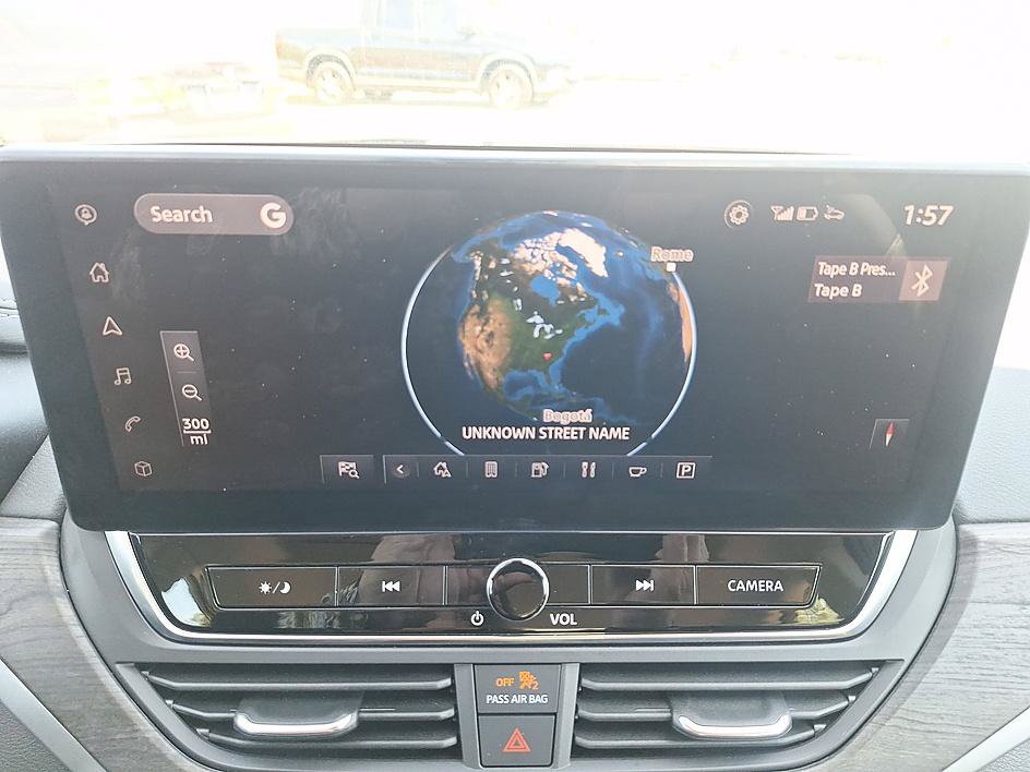 Used 2023 Nissan Altima 2.5 SL AWD/4WD image 16