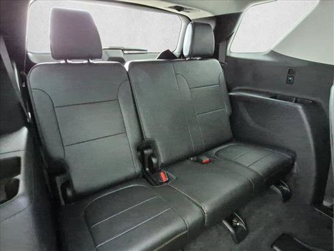 Used 2019 Chevrolet Traverse Premier w/ Redline Edition AWD/4WD image 23