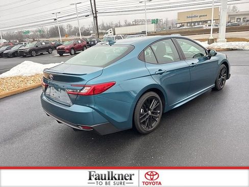 Certified 2025 Toyota Camry SE image 9