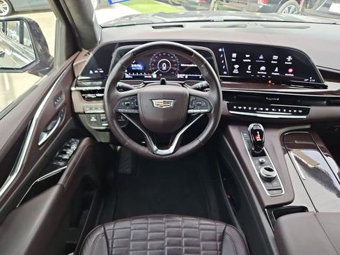 Certified 2024 Cadillac Escalade Sport Platinum image 12