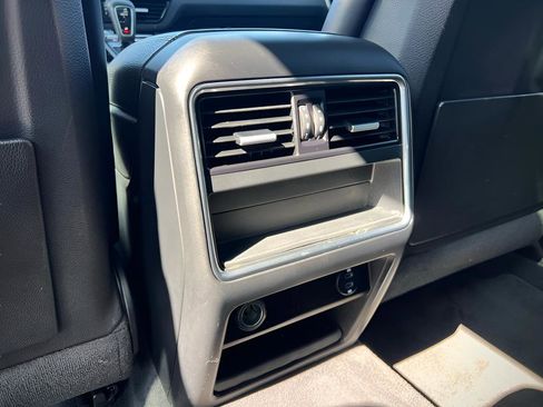 Used 2020 Porsche Cayenne image 19