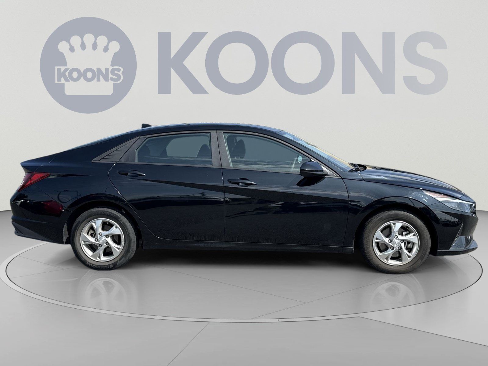Certified 2023 Hyundai Elantra SE FWD image 8
