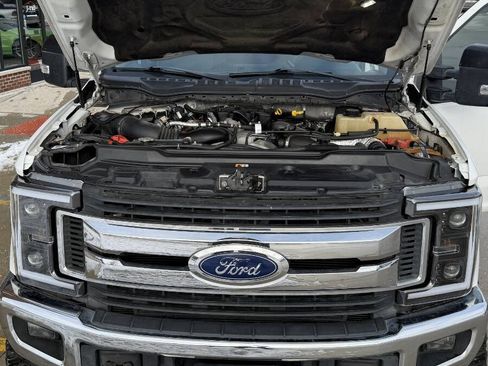 Used 2017 Ford F250 XLT w/ XLT Premium Package image 33