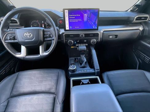 Used 2025 Toyota 4Runner TRD Off-Road Premium AWD/4WD image 16