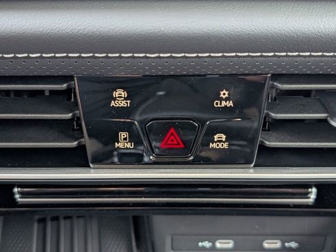 New 2025 Volkswagen Atlas SEL image 23