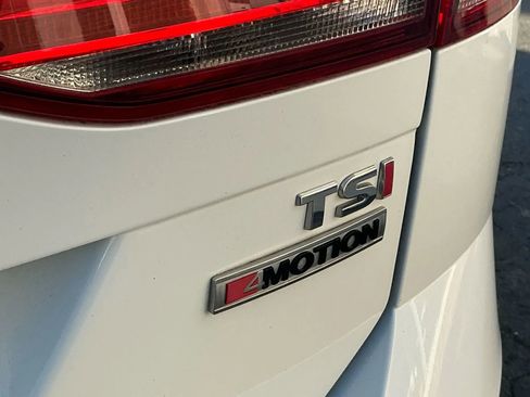 Used 2017 Volkswagen Golf Alltrack S image 8