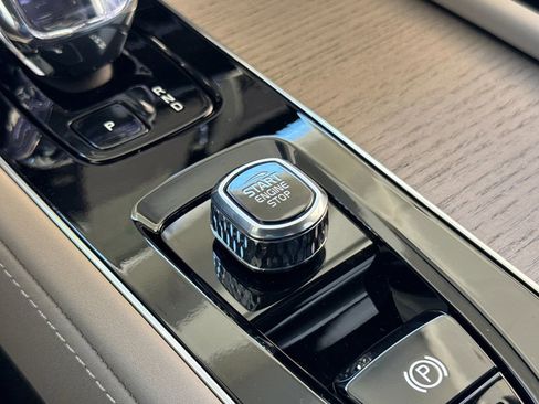 New 2026 Volvo XC90 B5 Core image 23