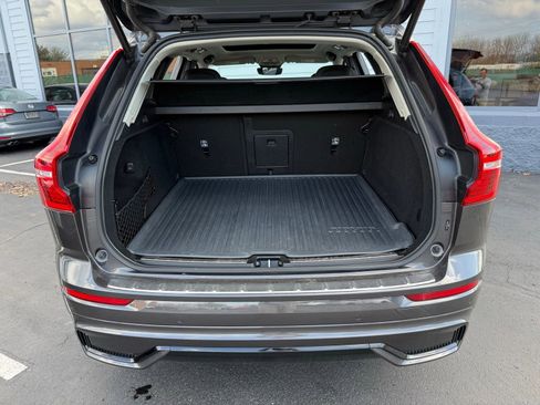 Used 2023 Volvo XC60 B5 Ultimate w/ Climate Package AWD/4WD image 43