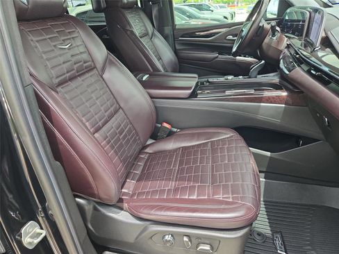Used 2021 Cadillac Escalade ESV Premium Luxury Platinum AWD/4WD image 29