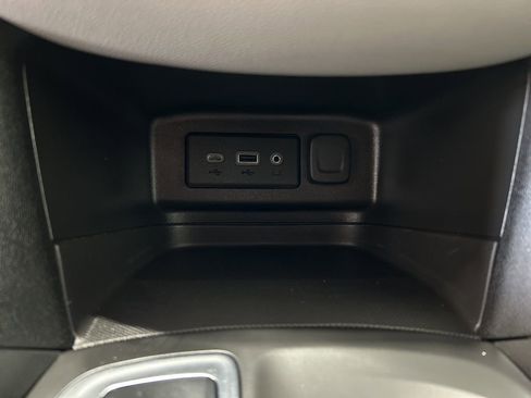 Used 2023 Chevrolet Equinox LS w/ LS Convenience Package image 19