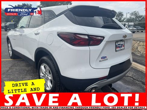 Used 2022 Chevrolet Blazer LT image 3