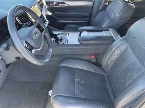 Used 2022 Jeep Grand Wagoneer Series III w/ Flexible Seating Group image 18