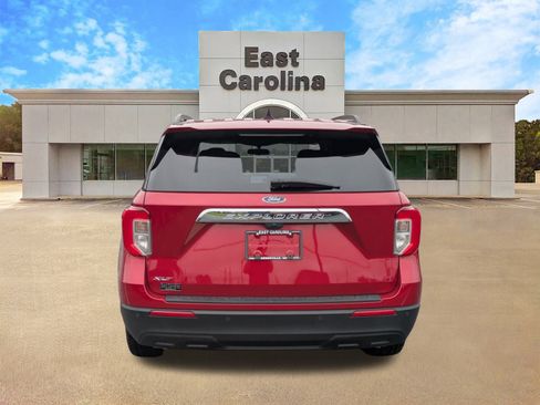 Used 2022 Ford Explorer XLT image 4