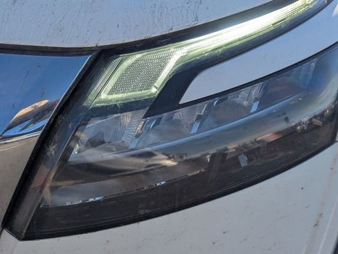 Used 2023 Nissan Pathfinder SV AWD/4WD image 12