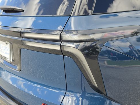 New 2027 Chevrolet Traverse RS FWD image 14