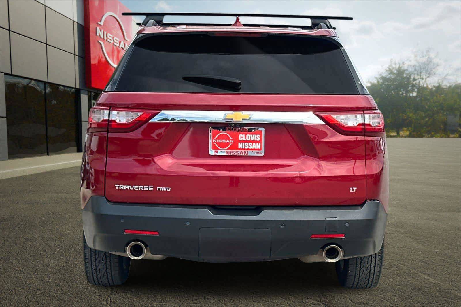 Used 2021 Chevrolet Traverse LT w/ LT Premium Package AWD/4WD image 14