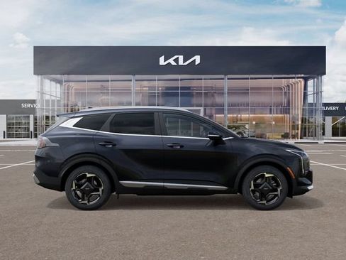 Certified 2026 Kia Sportage EX AWD/4WD image 7