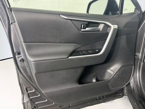 Used 2025 Toyota RAV4 XLE w/ Convenience Package image 27