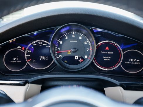 Certified 2023 Porsche Cayenne image 15