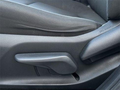 Used 2022 Toyota RAV4 LE image 26