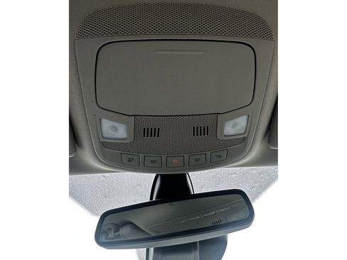 Used 2020 Ford Fusion SE image 32