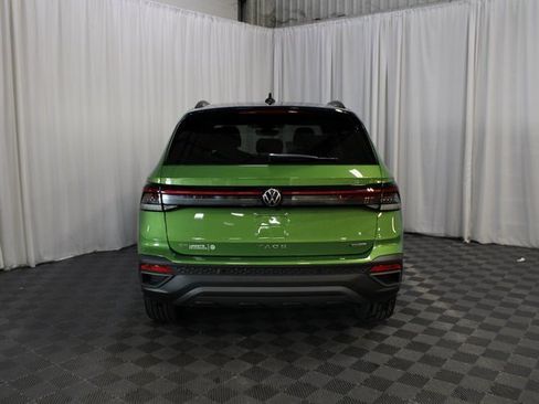 New 2025 Volkswagen Taos SE image 27