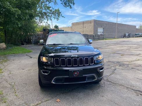 Used 2018 Jeep Grand Cherokee Limited AWD/4WD image 8