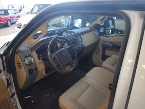 Used 2011 Ford F250 Lariat w/ Lariat Interior Pkg RWD image 39