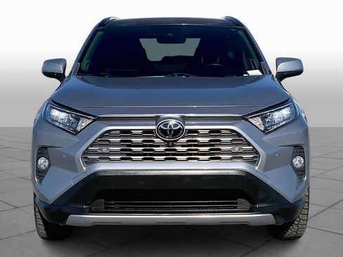 Used 2020 Toyota RAV4 Limited image 4