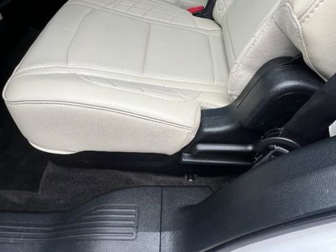 Used 2018 Ford Explorer Platinum AWD/4WD image 45